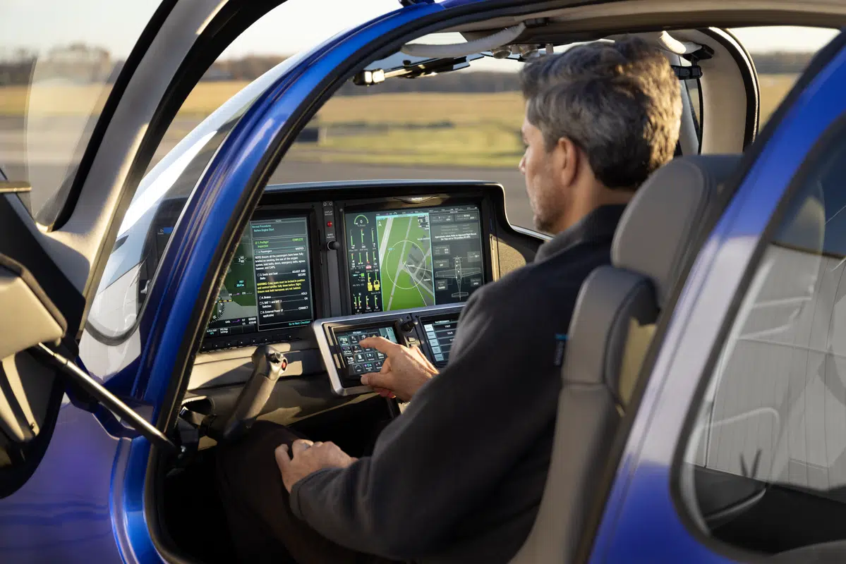 SR Series G7: Cirrus Perspective Touch+™