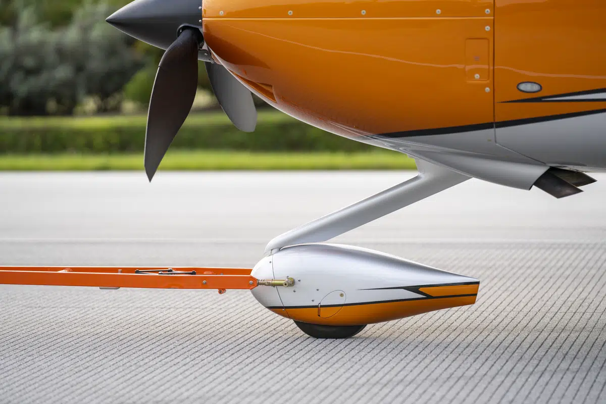 towing plane