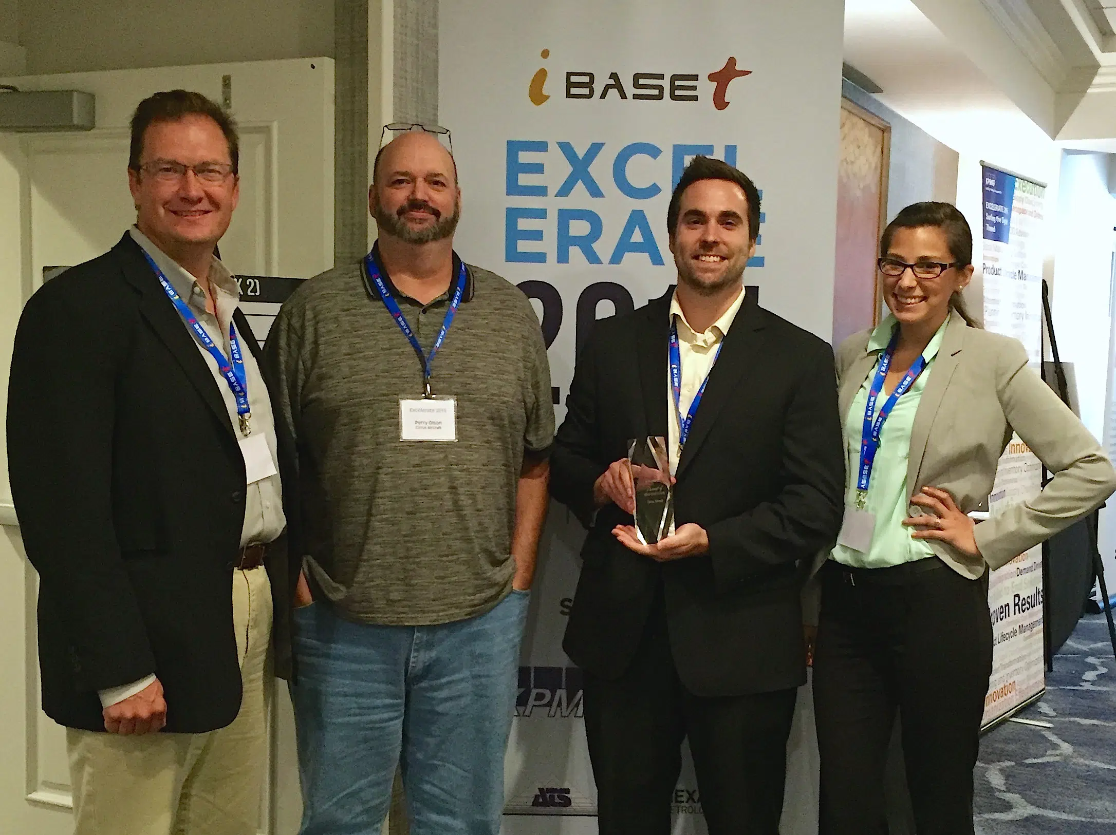 Cirrus Aircraft Presented with “Pursuit of Innovation” Award